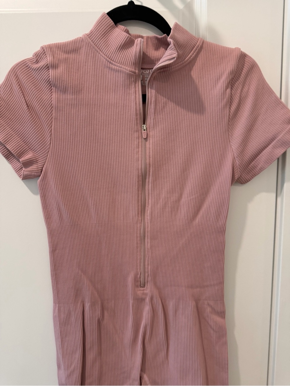 Amazon Pink Ribbed Short-Sleeve Zipper Romper - Picture 2 of 5